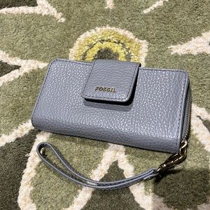 Fossil wristlet